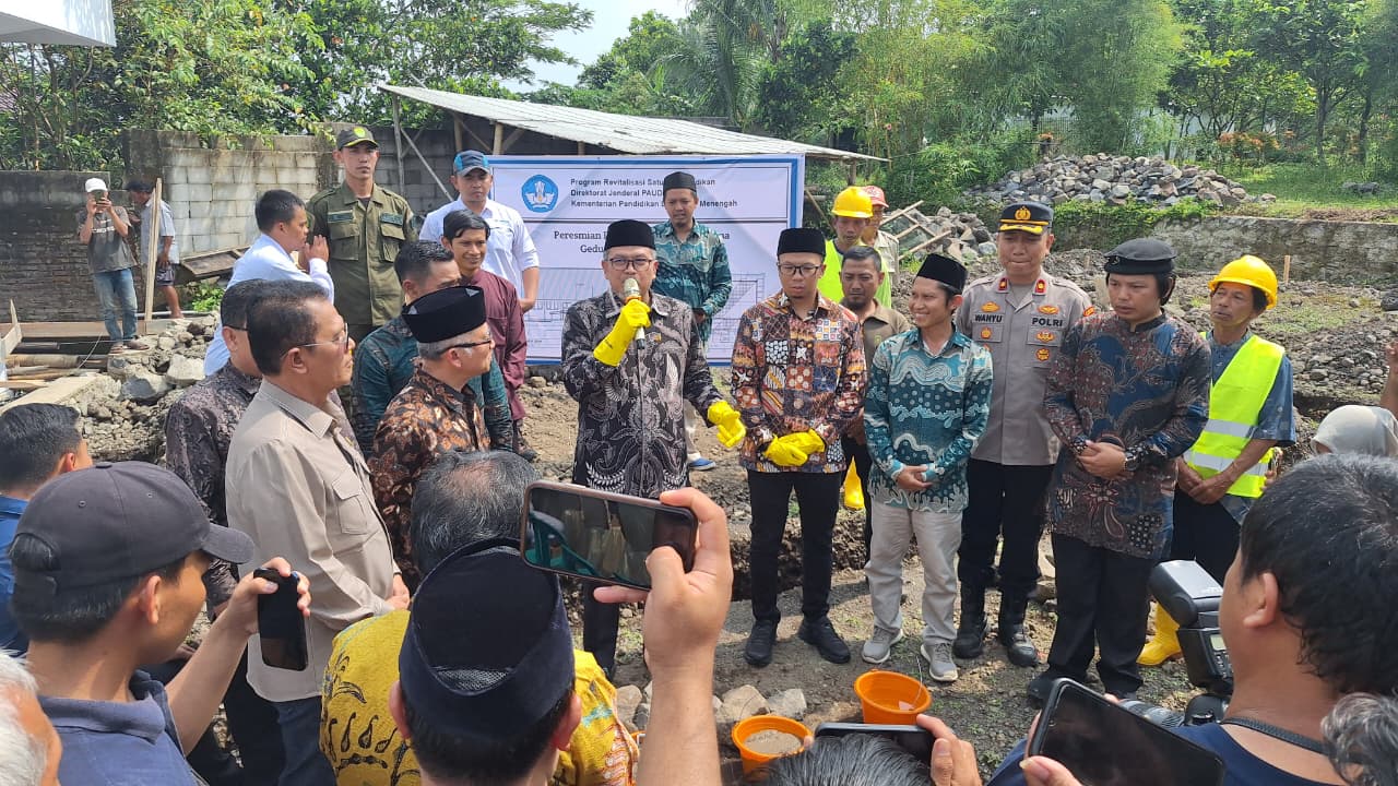 Dialog Pendidikan dan Peresmian Gedung SMP Persis Gandok Dihadiri Wamendikdasmen, Ketum PP Persis, dan Wali Kota Tasikmalaya