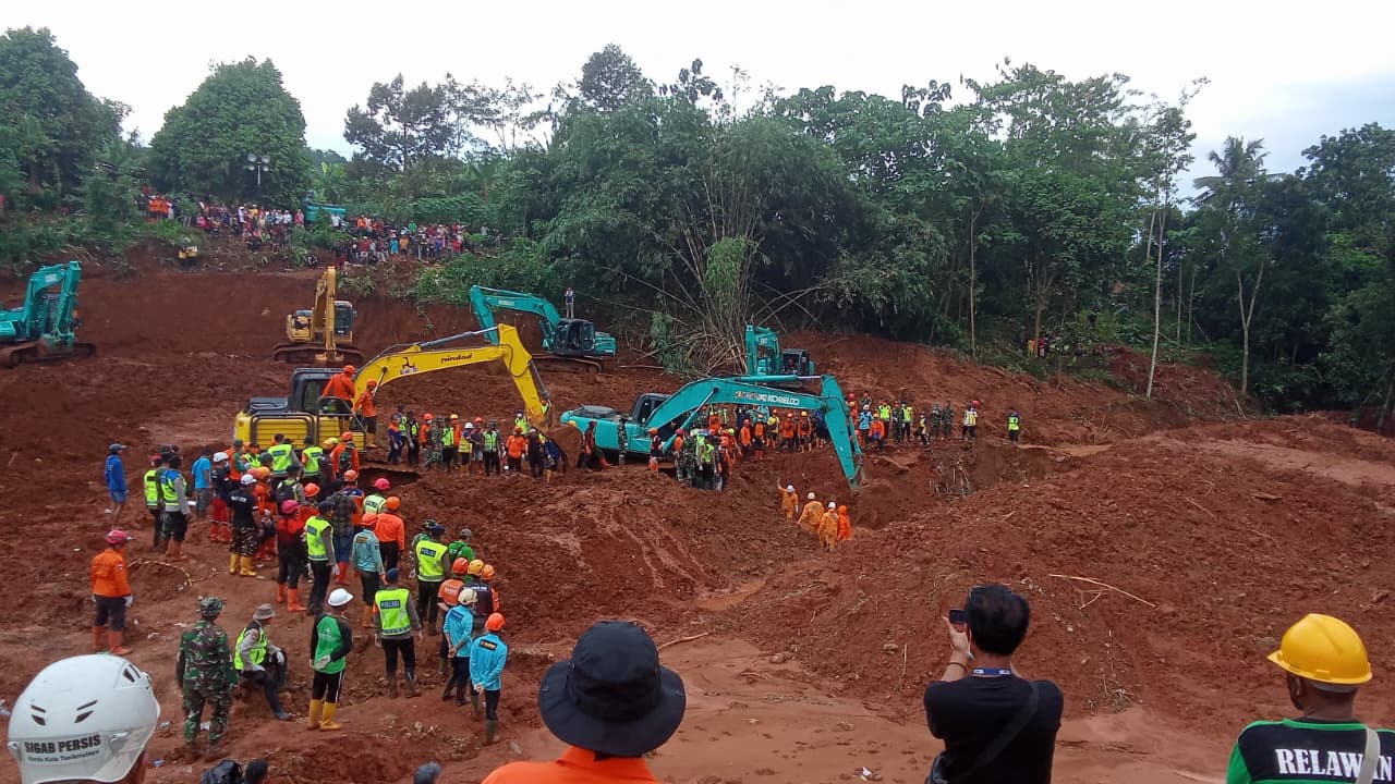 SIGAB Persis Terjun Bantu Penanganan Longsor Majenang, Cilacap