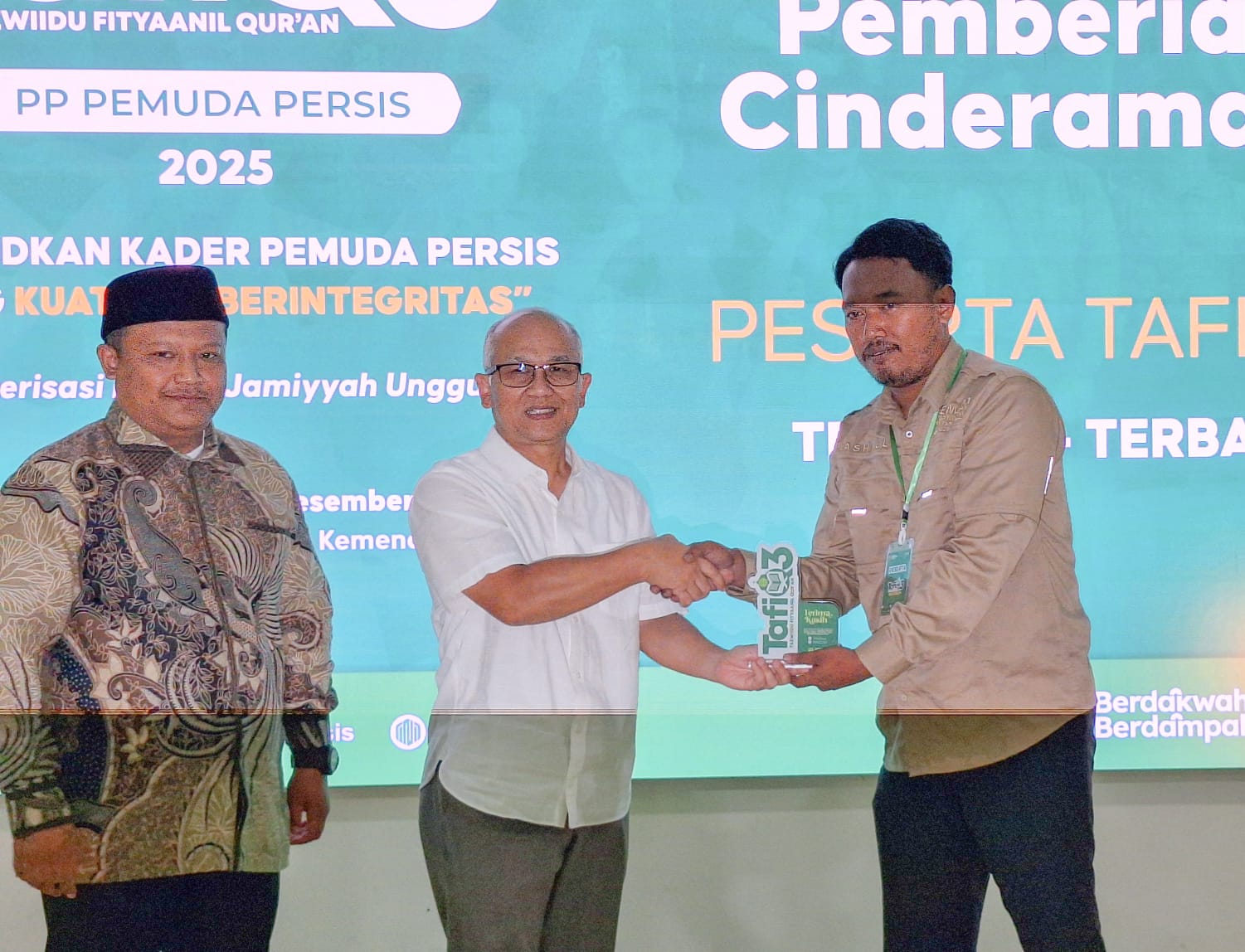 Wamen Dikdasmen Beri Penghargaan Peserta Teladan kepada Nashrul Hidayatuloh di TAFIQ 3